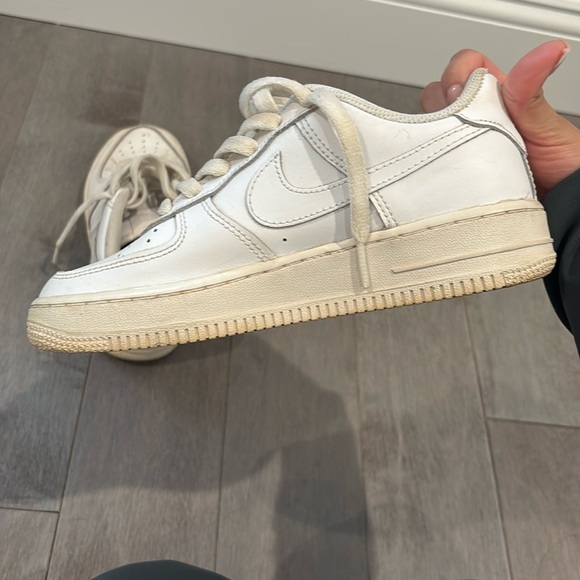 Air Force 1 - Picture 2 of 3